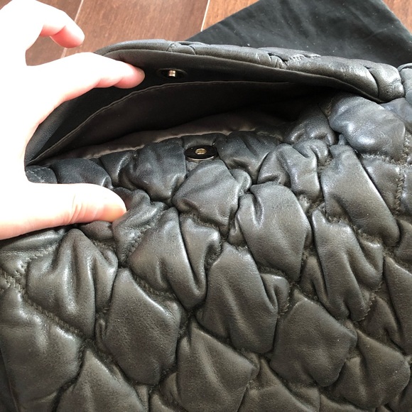 AUTH Chanel Grey Black Silver Bubble Quilted Shoulder Handbag purse Leather Bag - Picture 13 of 13